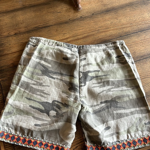 Johnny Was Linen Embroidered Camo Shorts drawstring pockets zip fly Size Small - Picture 3 of 6